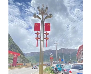 那曲抱箍太阳能路灯生产厂家